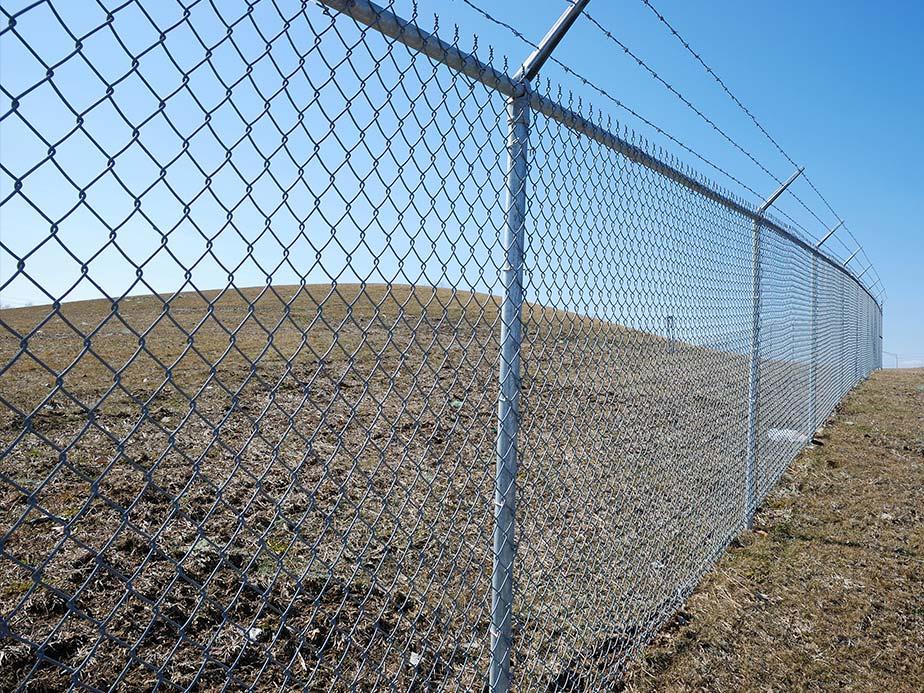 Hoschton Georgia commercial fencing contractor