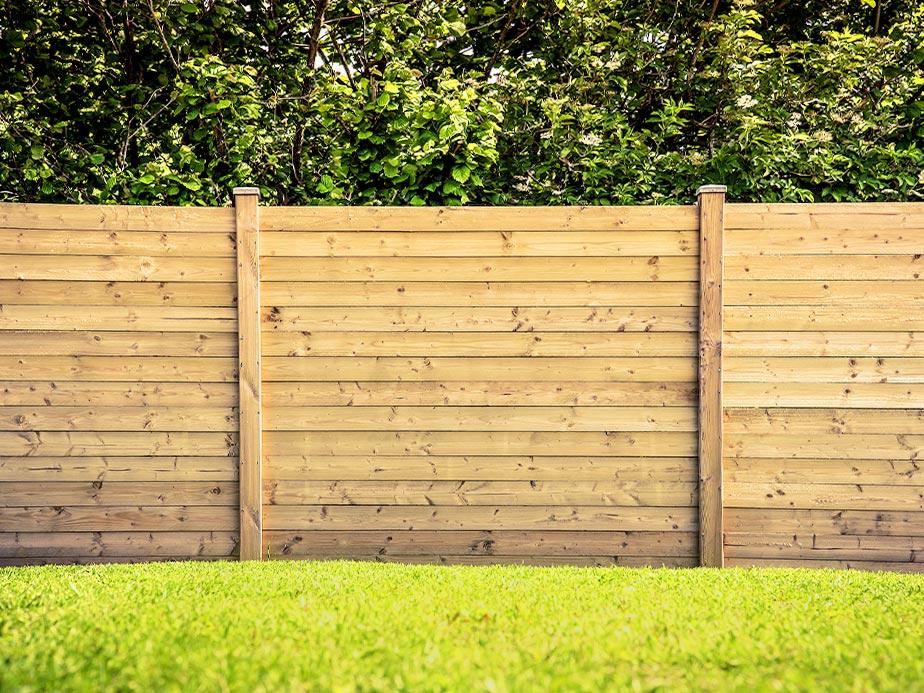 Hoschton GA horizontal style wood fence