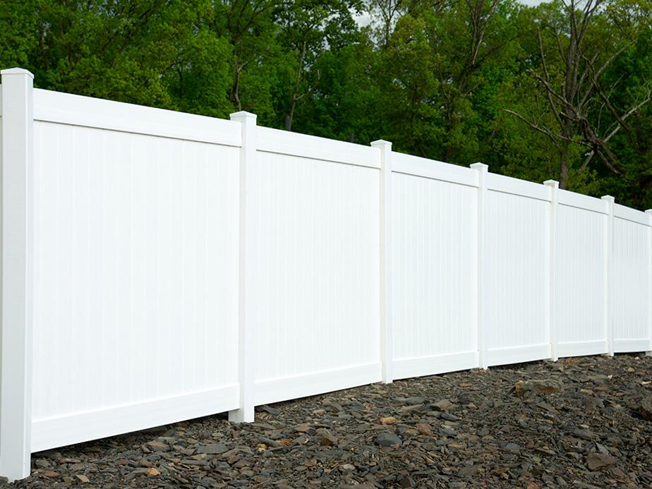 Hoschton Georgia vinyl privacy fencing